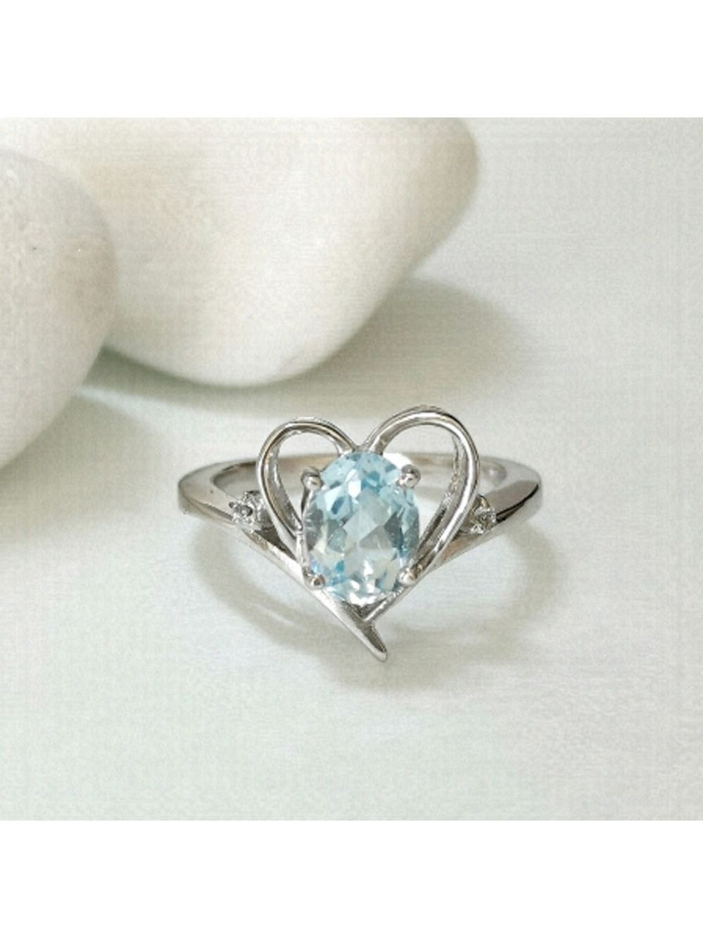 Sky Blue Topaz Ring in Heart with Diamond accents size 6 🆕